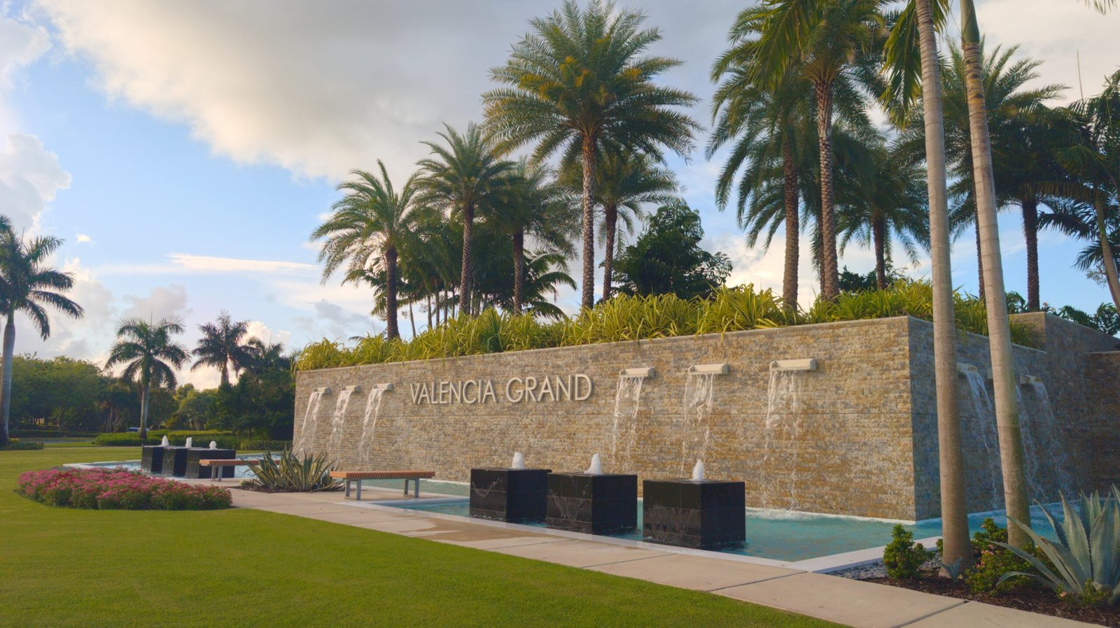 Valencia Grand entrance