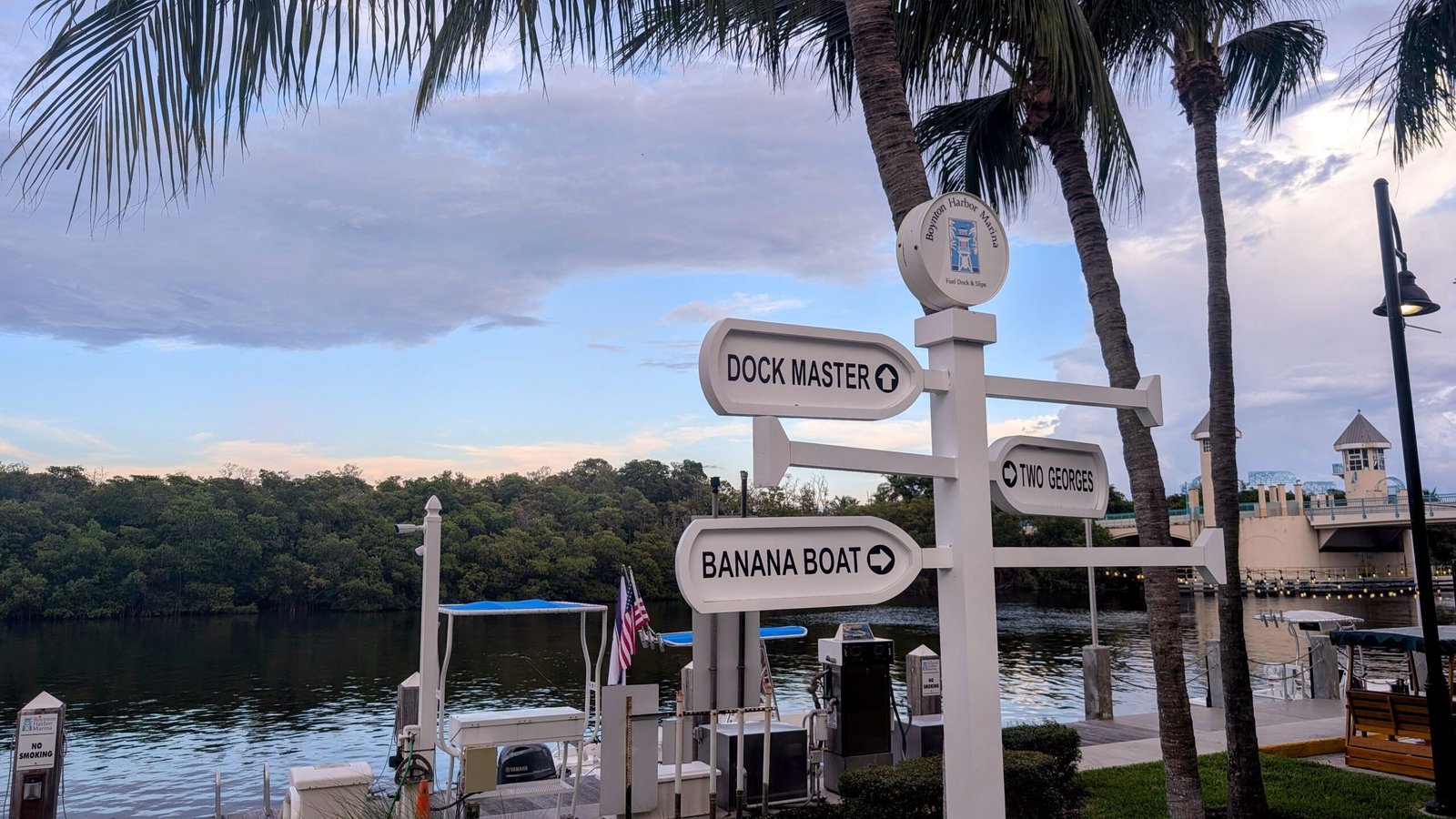 marina sign