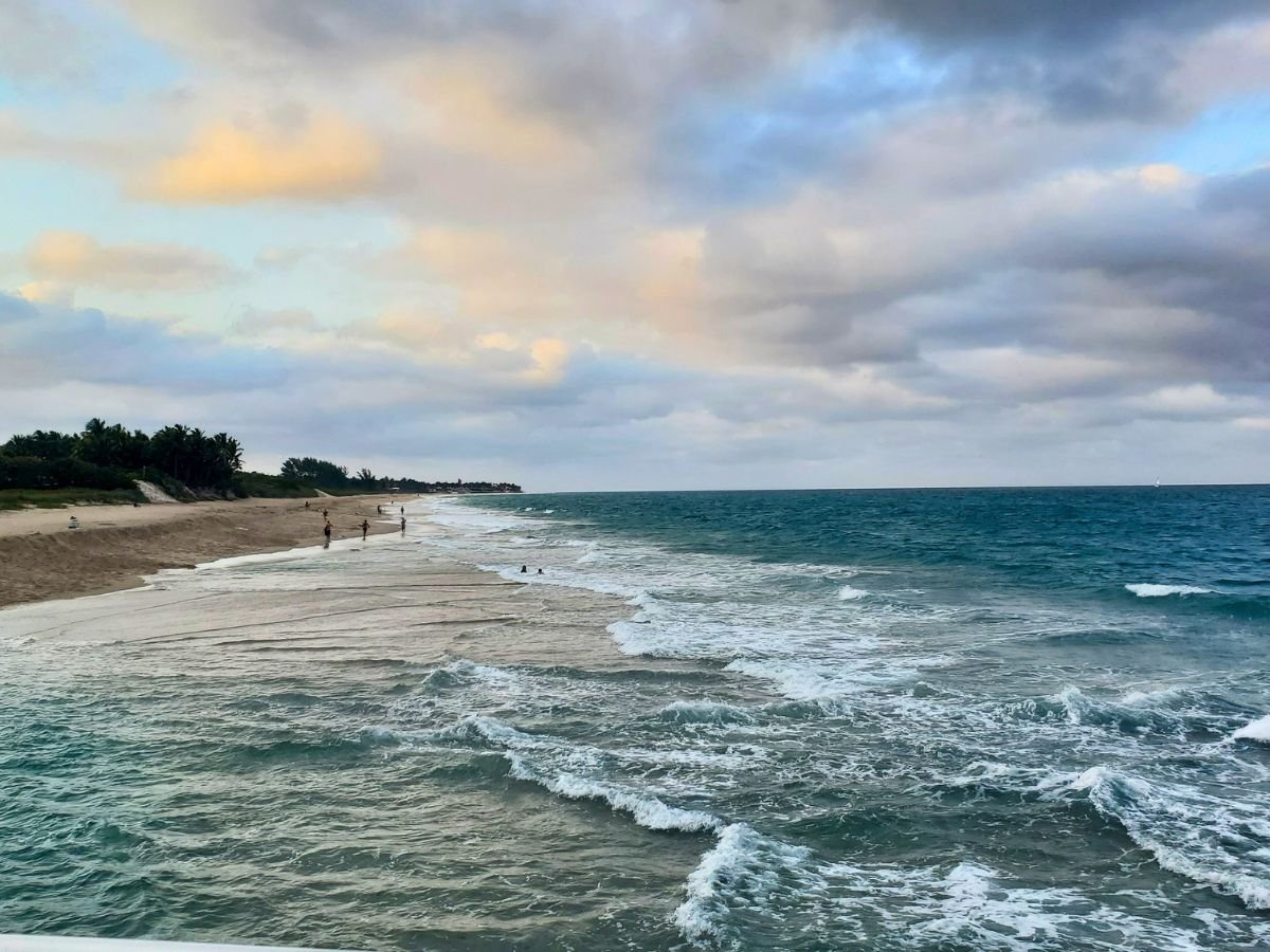 Looking north at the beach in Boynton Beach, Florida